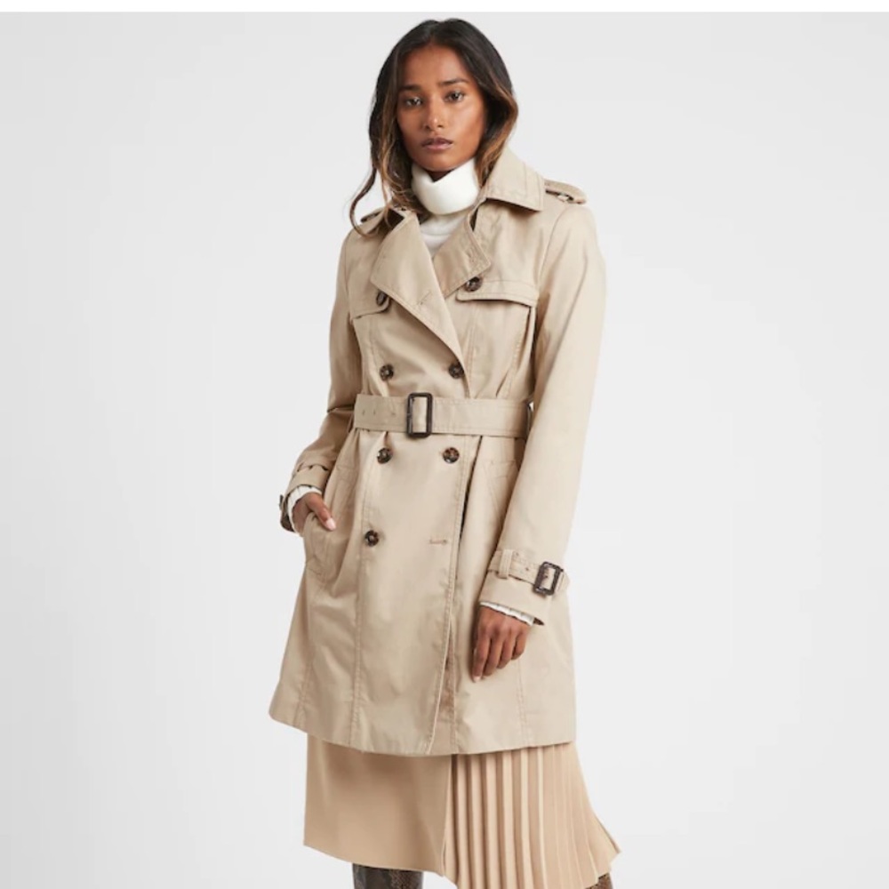 Banana Republic 🍌- Petite Trench Coat